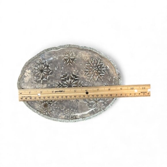 Mikasa Crystal Snowflake Oval Serving Tray 9" X 7" Elegant Holiday Decor & Enter - Picture 3 of 5